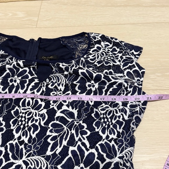 3/$10 City Studio Navy and White Floral Dress - Picture 5 of 8